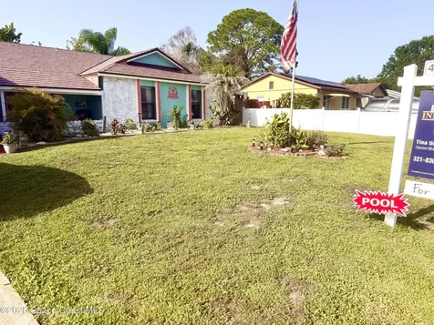 913 Dupont Street NE Palm Bay FL 32907