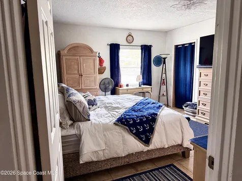 913 Dupont Street NE Palm Bay FL 32907