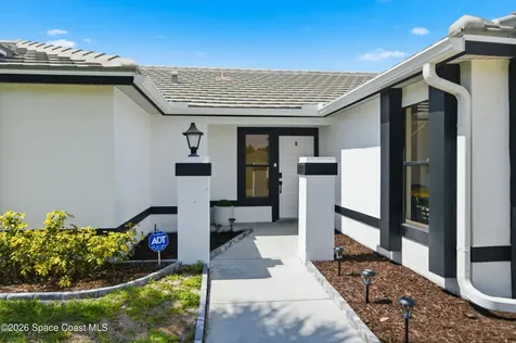 429 Maple Bluff Circle Melbourne FL 32940