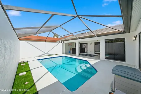 429 Maple Bluff Circle Melbourne FL 32940