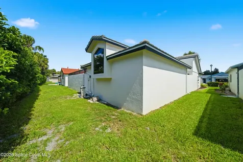 429 Maple Bluff Circle Melbourne FL 32940