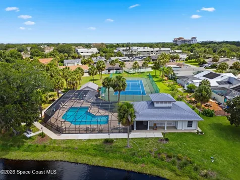 429 Maple Bluff Circle Melbourne FL 32940