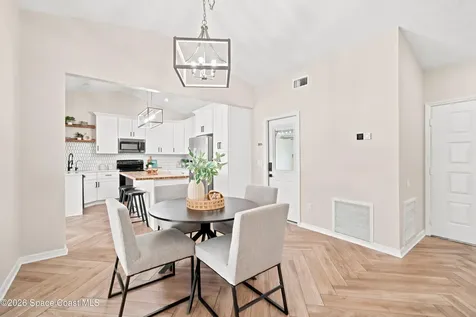 429 Maple Bluff Circle Melbourne FL 32940