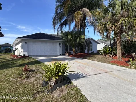 1038 Lynbrook Street NW Palm Bay FL 32907