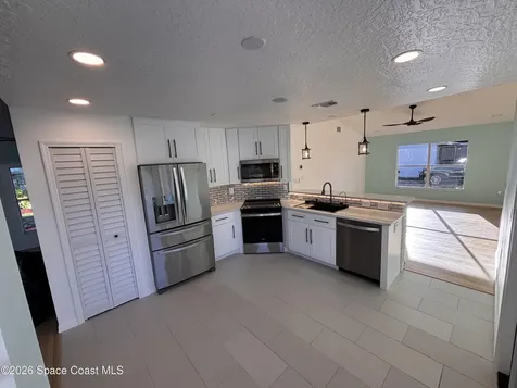 1038 Lynbrook Street NW Palm Bay FL 32907