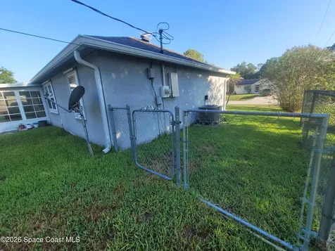 782 Simon Street SE Palm Bay FL 32909