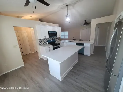 782 Simon Street SE Palm Bay FL 32909