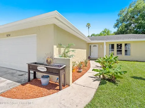 674 Antigua Street NE Palm Bay FL 32907