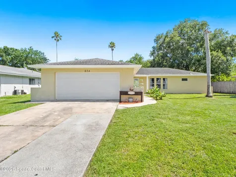 674 Antigua Street NE Palm Bay FL 32907