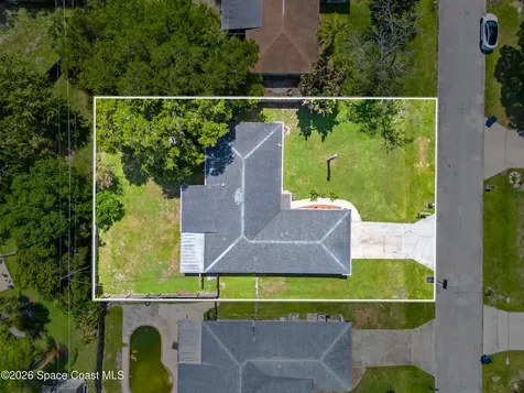674 Antigua Street NE Palm Bay FL 32907