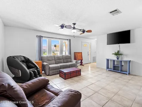 674 Antigua Street NE Palm Bay FL 32907