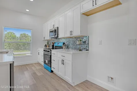 601 Yardley Street SW Palm Bay FL 32908