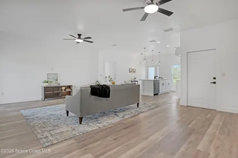 601 Yardley Street SW Palm Bay FL 32908