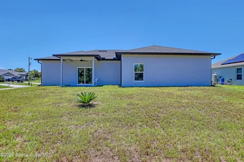 601 Yardley Street SW Palm Bay FL 32908
