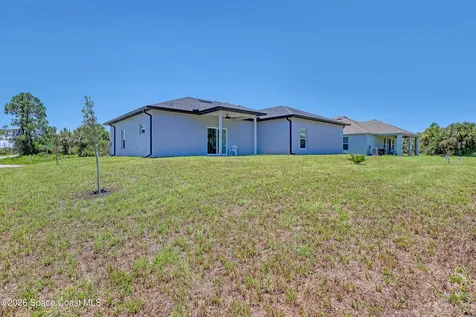 601 Yardley Street SW Palm Bay FL 32908