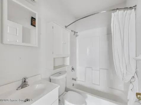 6055 7th Place Vero Beach FL 32968