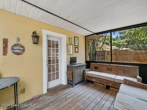 6055 7th Place Vero Beach FL 32968