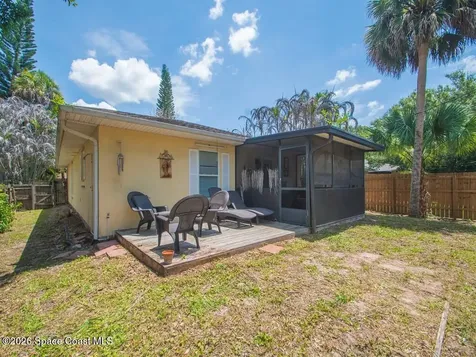 6055 7th Place Vero Beach FL 32968