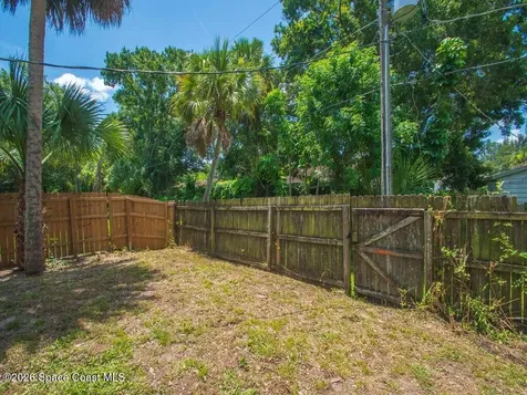 6055 7th Place Vero Beach FL 32968