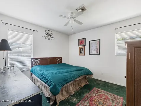 6055 7th Place Vero Beach FL 32968