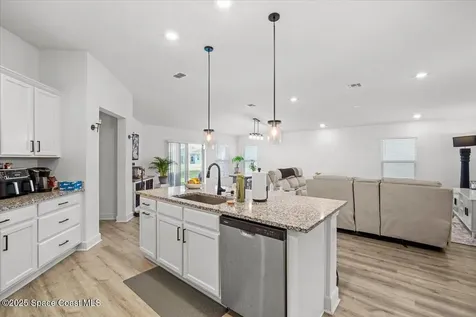 527 Glaspell Circle SE Palm Bay FL 32909