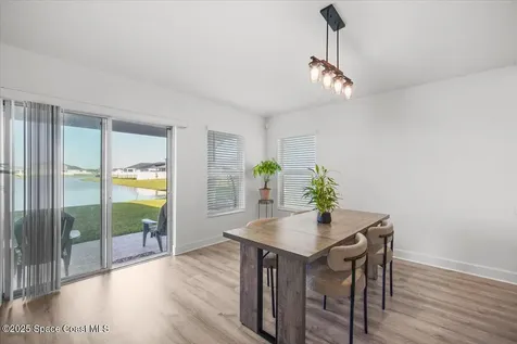 527 Glaspell Circle SE Palm Bay FL 32909