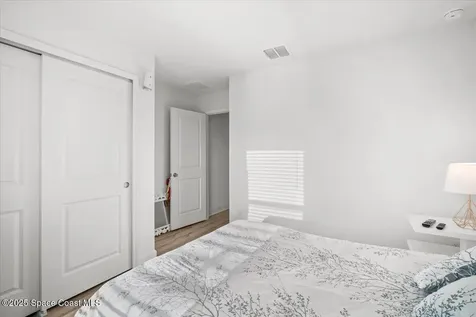 527 Glaspell Circle SE Palm Bay FL 32909