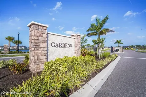 527 Glaspell Circle SE Palm Bay FL 32909