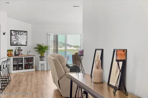 527 Glaspell Circle SE Palm Bay FL 32909