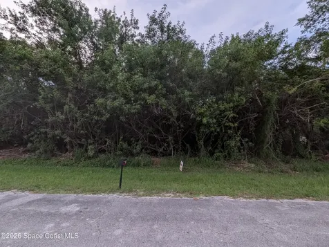 157 Abeto Terrace Sebastian FL 32958