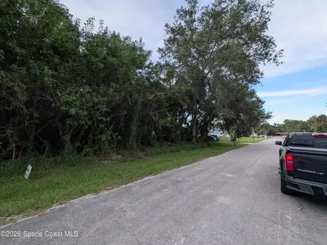 157 Abeto Terrace Sebastian FL 32958