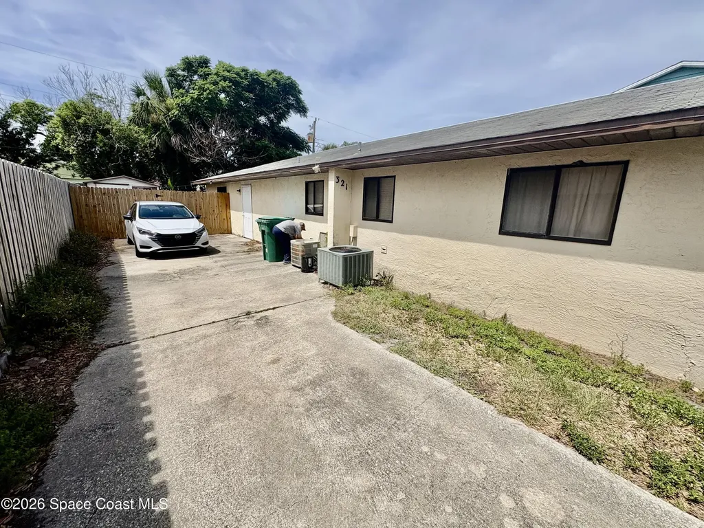 319/321 Jefferson Avenue Cape Canaveral FL 32920
