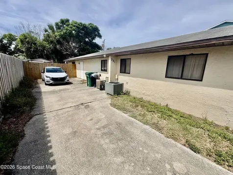 319/321 Jefferson Avenue Cape Canaveral FL 32920