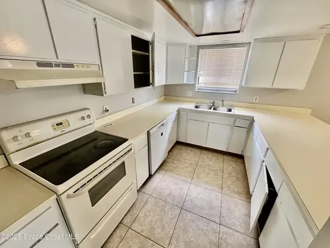 319/321 Jefferson Avenue Cape Canaveral FL 32920