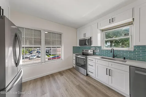 1008 E Strawbridge Avenue Melbourne FL 32901