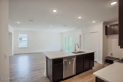 1927 Travelers Palm Drive Edgewater FL 32141
