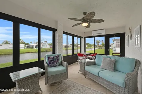 22 Alta Loma Port St. Lucie FL 34952