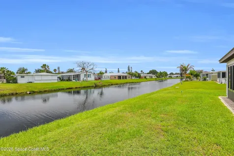 22 Alta Loma Port St. Lucie FL 34952