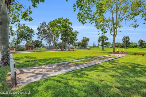 22 Alta Loma Port St. Lucie FL 34952