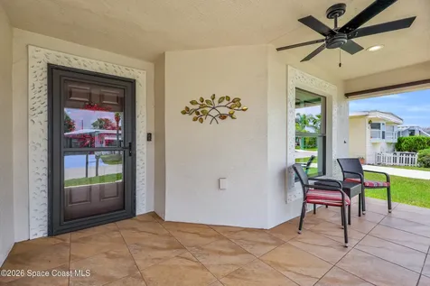 22 Alta Loma Port St. Lucie FL 34952