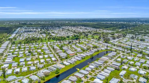 22 Alta Loma Port St. Lucie FL 34952