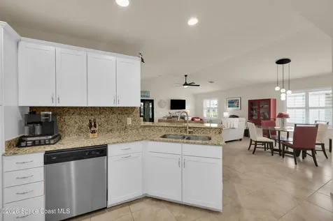 22 Alta Loma Port St. Lucie FL 34952