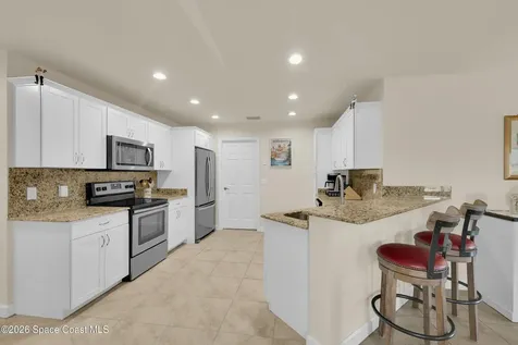 22 Alta Loma Port St. Lucie FL 34952