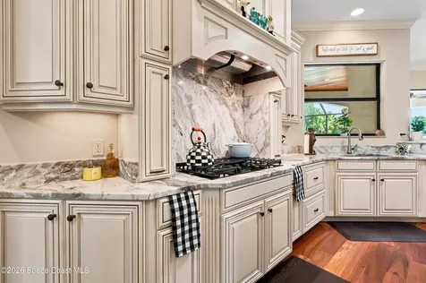 1553 Nome Lane Malabar FL 32950