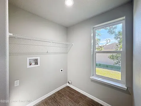 498 L M Davey Lane Titusville FL 32780
