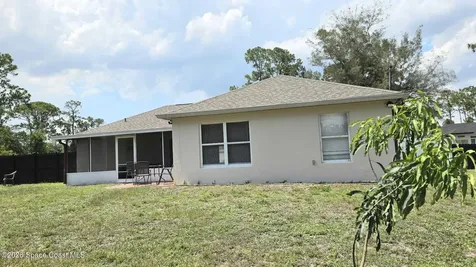 580 Harrisburg Street SW Palm Bay FL 32908