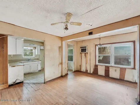 4721 28th Court Vero Beach FL 32967