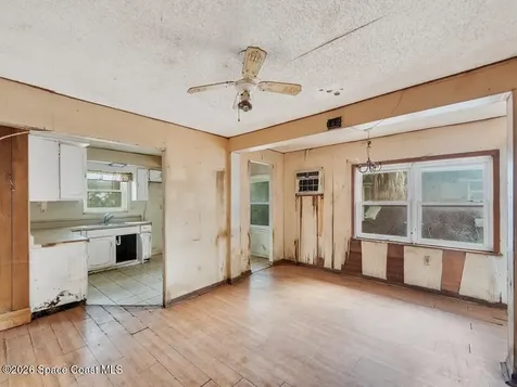 4721 28th Court Vero Beach FL 32967
