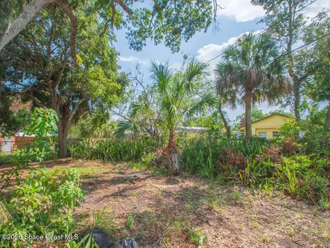 4721 28th Court Vero Beach FL 32967