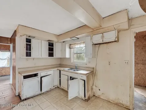 4721 28th Court Vero Beach FL 32967